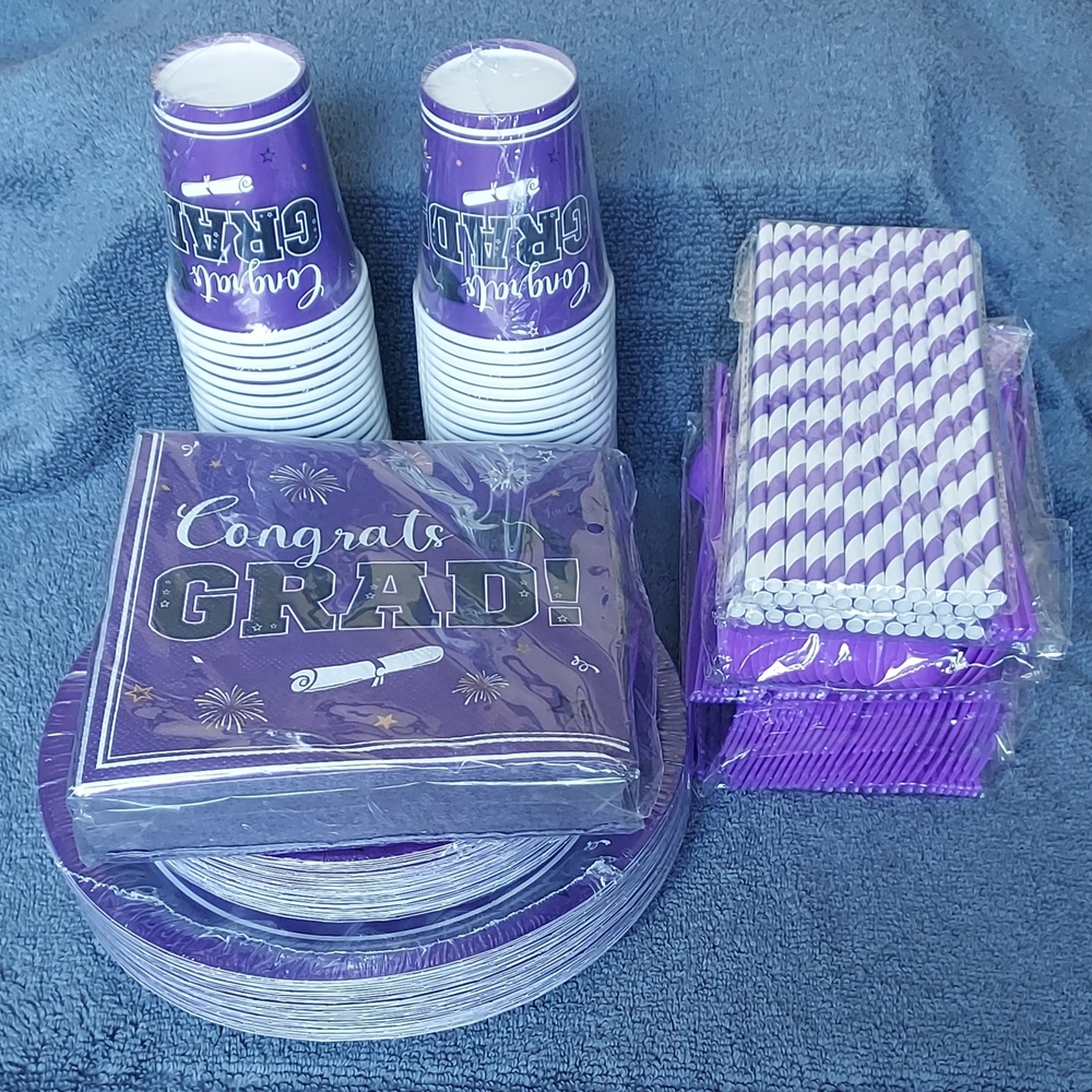 Purple Graduation Party Supplies Set